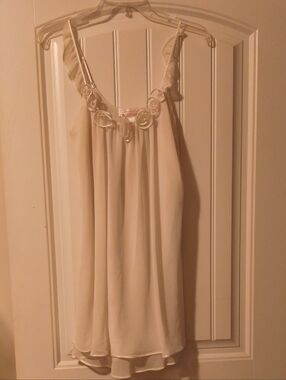 Oscar de la Renta Cream Chiffon Chemise with Decorative Ring Detail
